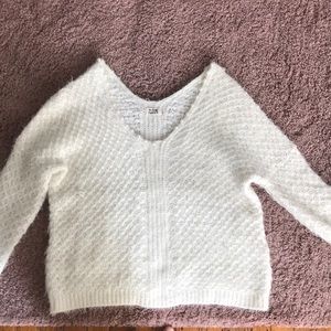 .Holly Bracken sweater